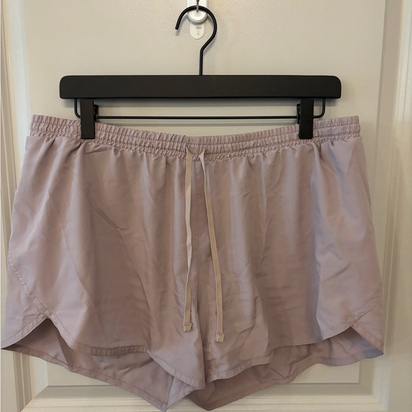 Old Navy Active tan athletic running shorts size L - Picture 1 of 7